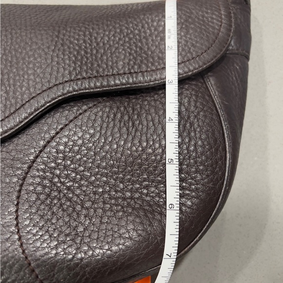 Cole Haan Dark Brown Leather Shoulder Bag With Gold Hardware. - Picture 10 of 13